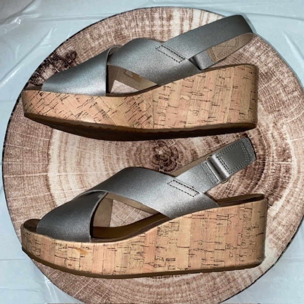 Clarks Stasha Hale Leather Metallic Pewter Wedge Sandals